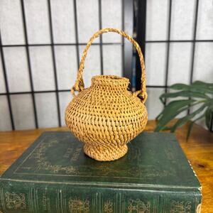 Vintage Woven Wicker Vase, Woven Straw Vase, Rattan Vase, Boho Decor